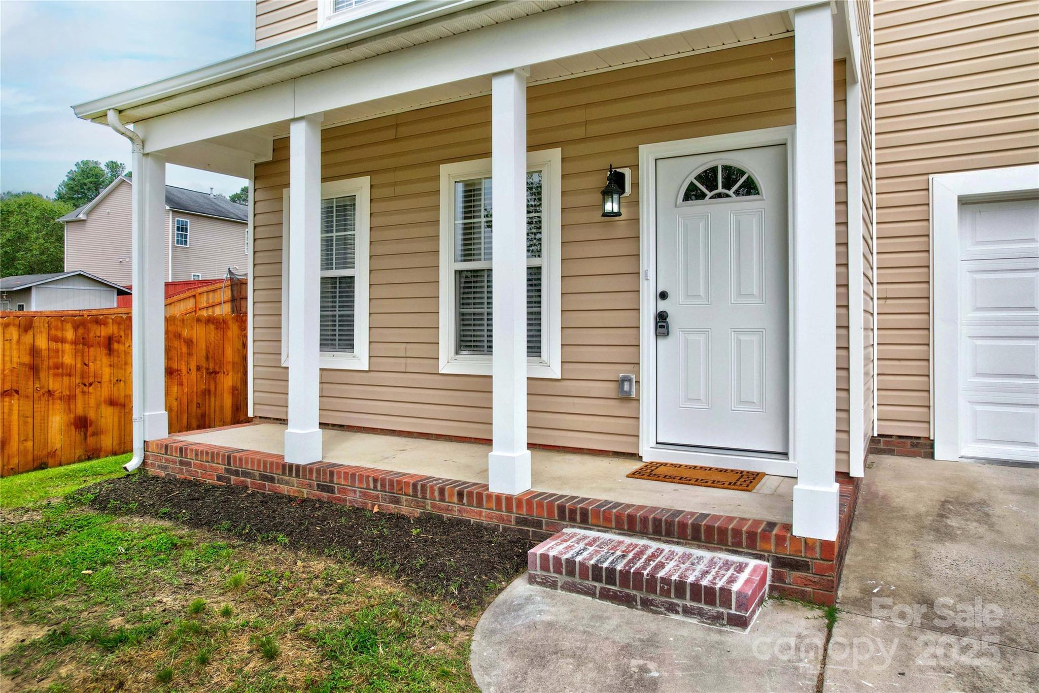 Property image 5 of 915 Harbour View Cove in Harbour Towne, Kannapolis, NC 28083