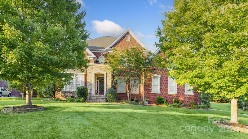 301 Wild Laurel Court