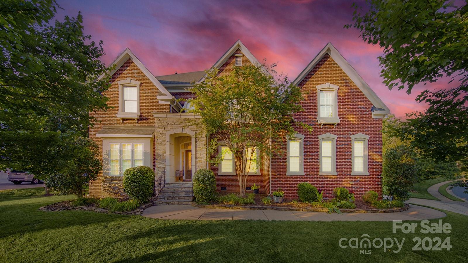 Property image 2 of 301 Wild Laurel Court in Hollister, Waxhaw, NC 28173