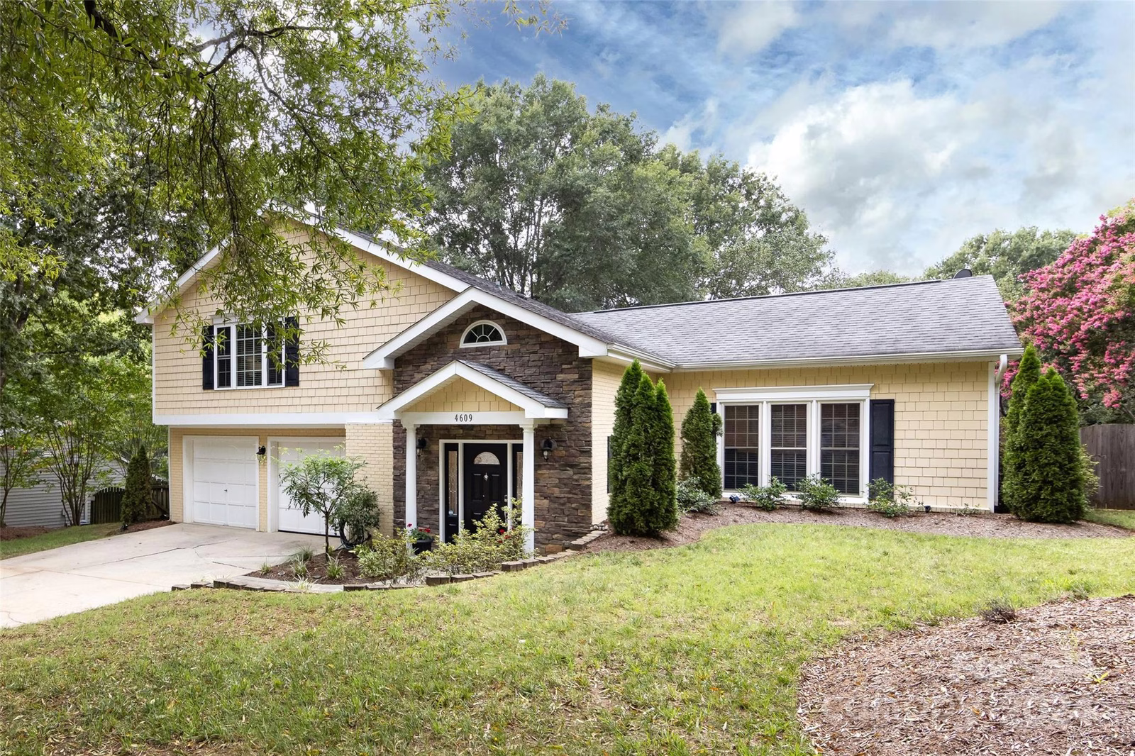 Property image 1 at 4609 Quail Canyon Drive, Charlotte, NC 28226