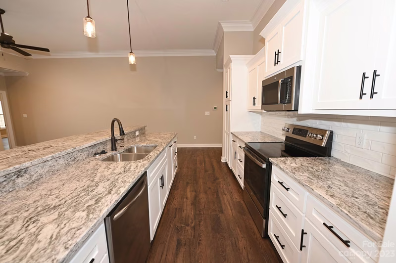 Property image 4 at 4929 Southview Drive, Hickory, NC 28602