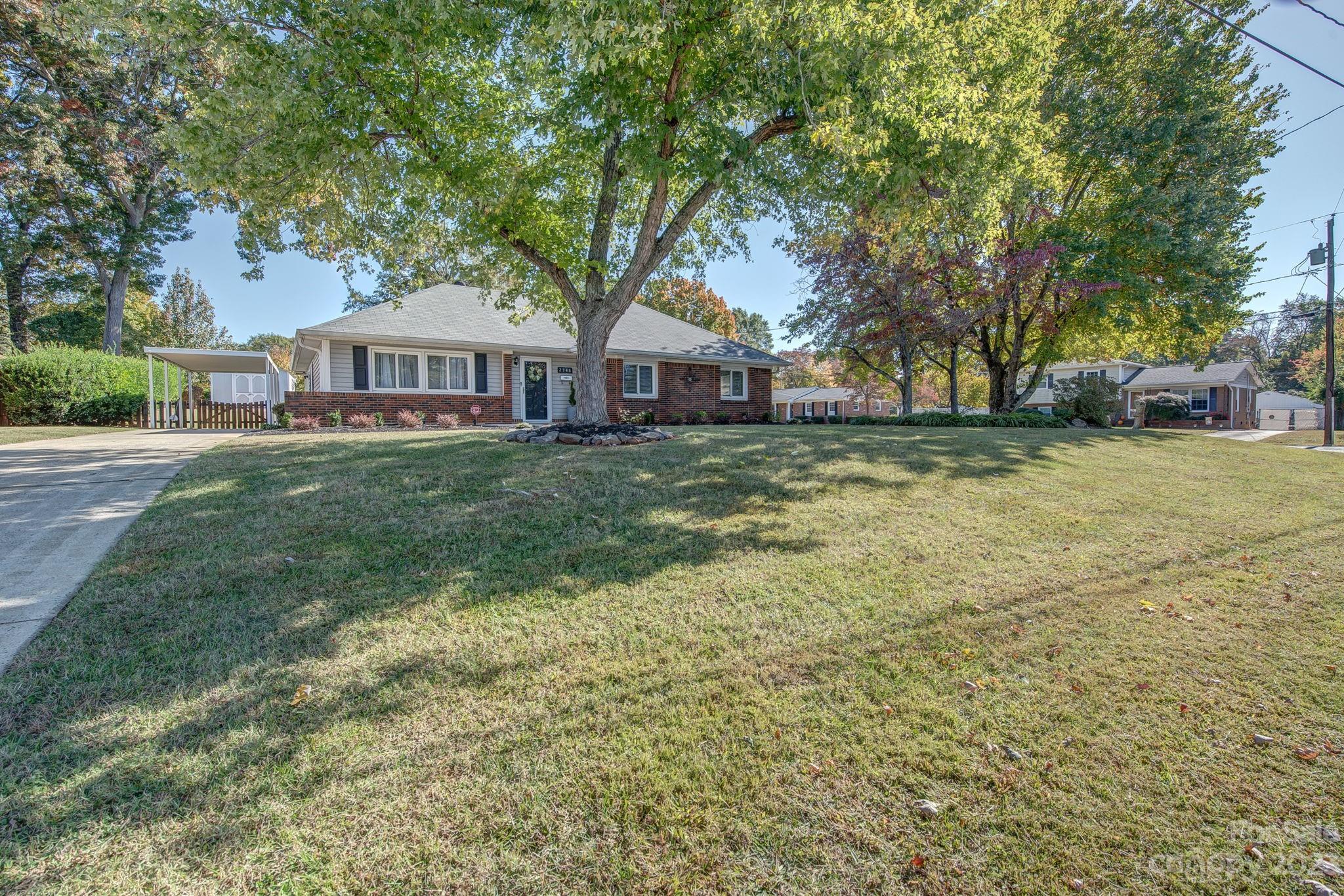 Property image 4 of 2348 Gaines Avenue in Sedgefield, Gastonia, NC 28054