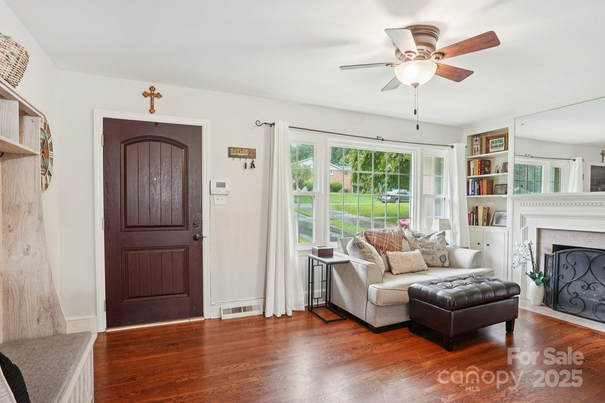 Property image 4 of 1527 Burnley Road in Starmount, Charlotte, NC 28210