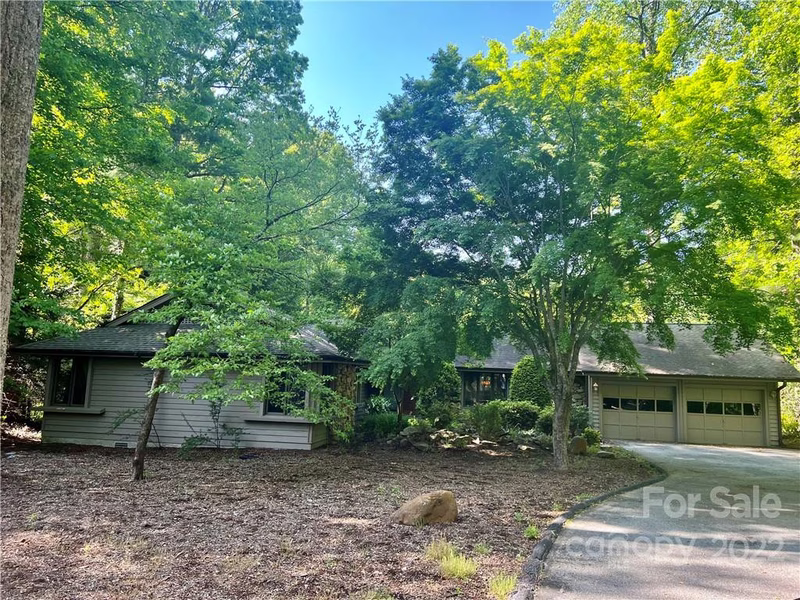 Property image 2 at 112 Camellia Way, Hendersonville, NC 28739