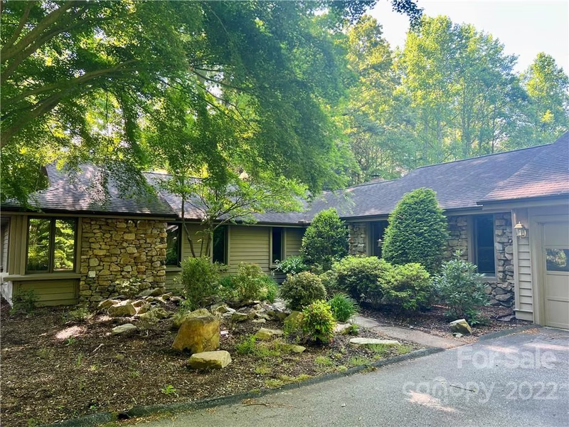 Property image 3 at 112 Camellia Way, Hendersonville, NC 28739