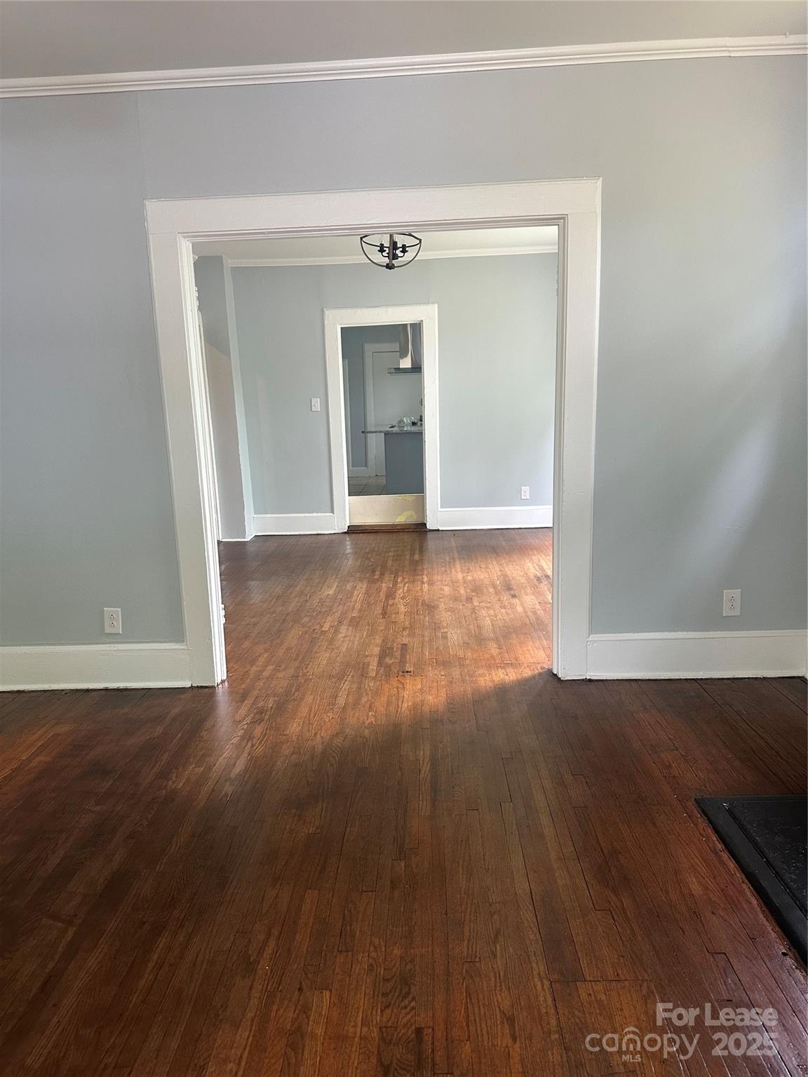 Property image 4 of 4219 Dinglewood Avenue in Howie Acres, Charlotte, NC 28205