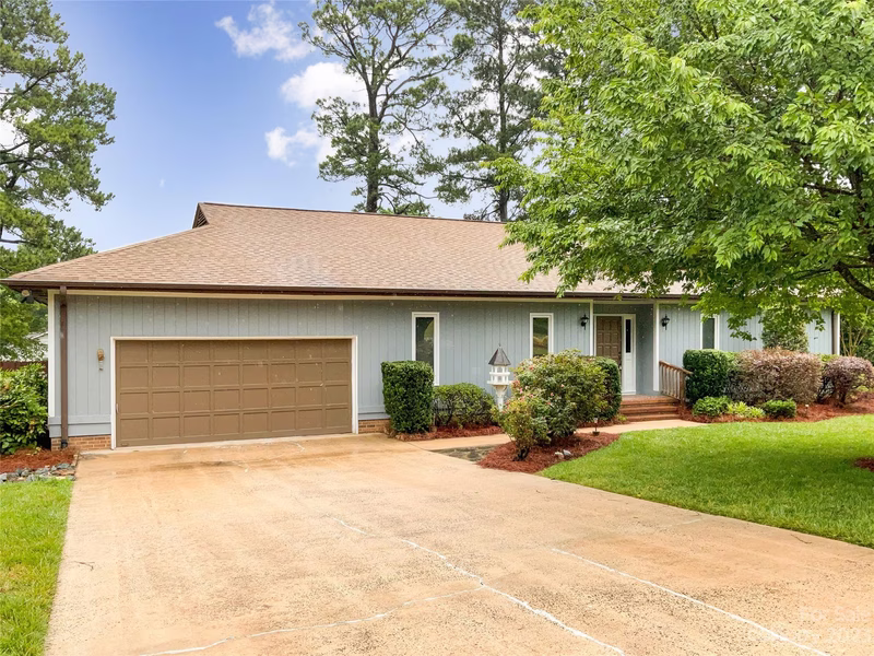1012 Woodlark Court
