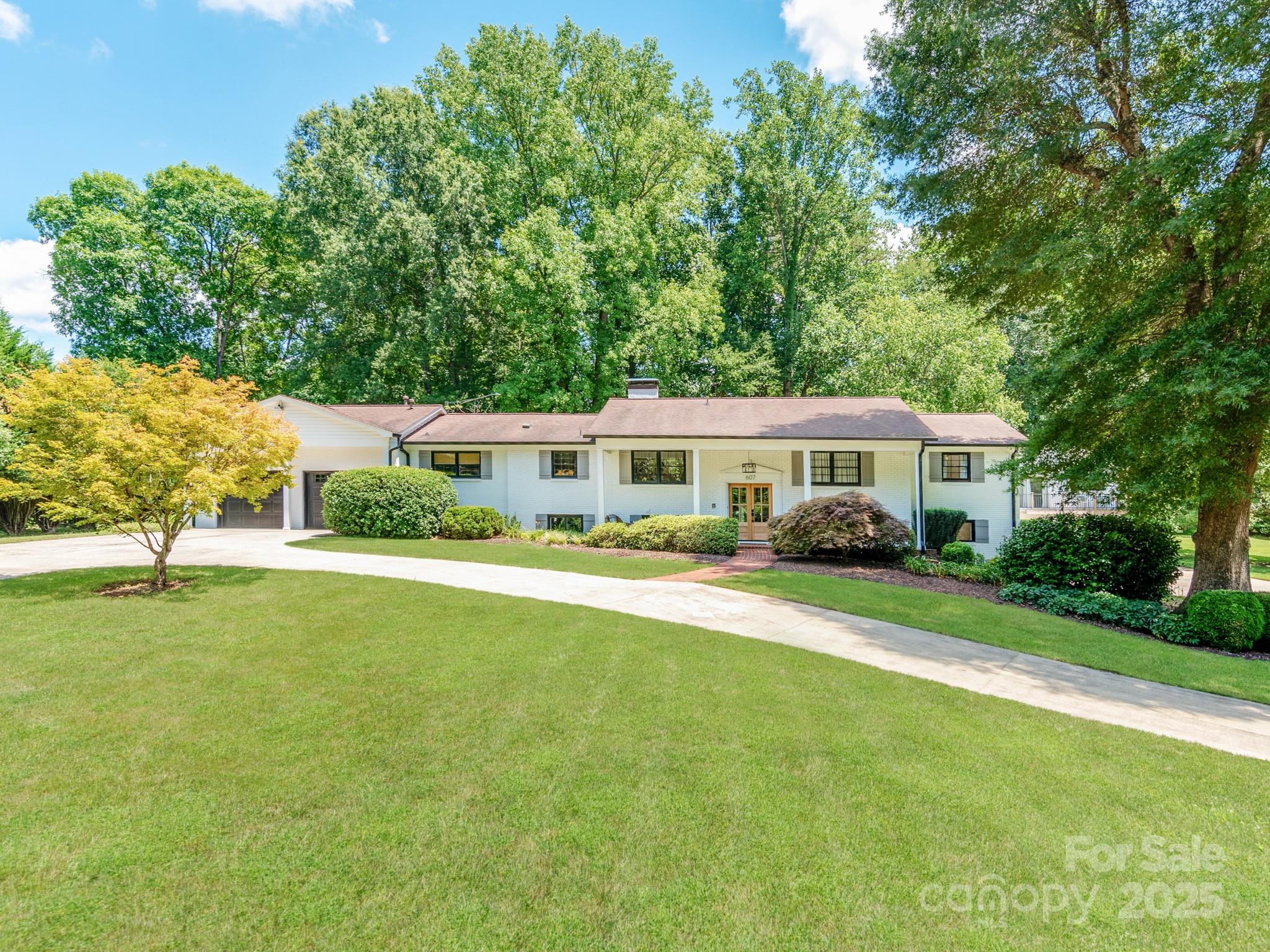 Property image 2 of 607 W School Street in Carolina Terraces, Maiden, NC 28650