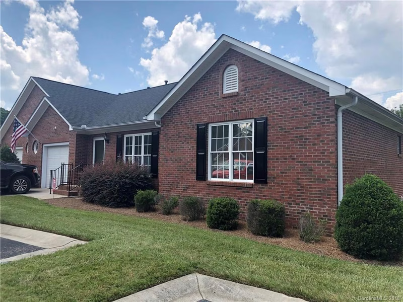 578 Queen Brogan Court