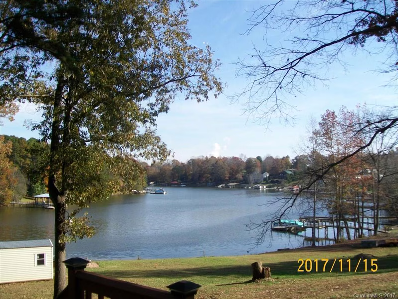 Property image 2 at 6702 Emerald Isle Drive, Sherrills Ford, NC 287673