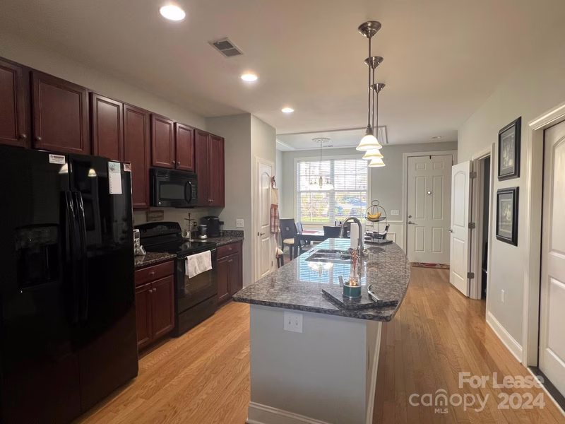 Property image 3 at 121 Irving Avenue, Mooresville, NC 28117