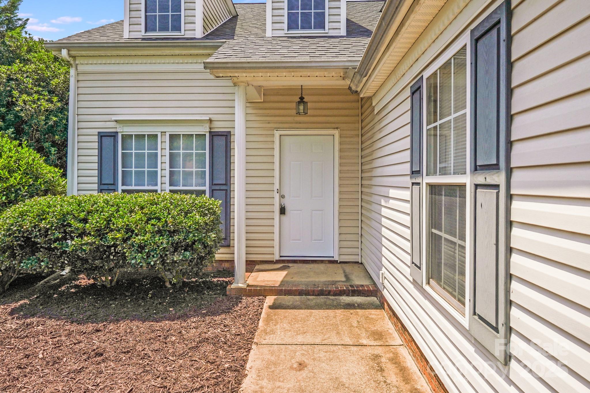 Property image 2 of 5417 Timbertop Lane in Turtle Rock, Charlotte, NC 28215