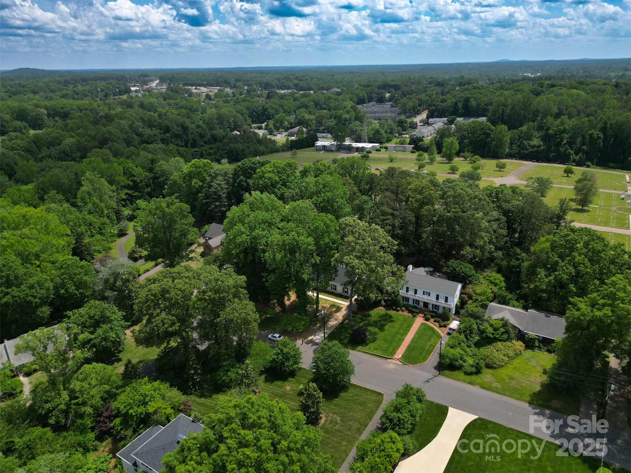 Property image 4 of 2601 Pinewood Road in Armstrong Park, Gastonia, NC 28054