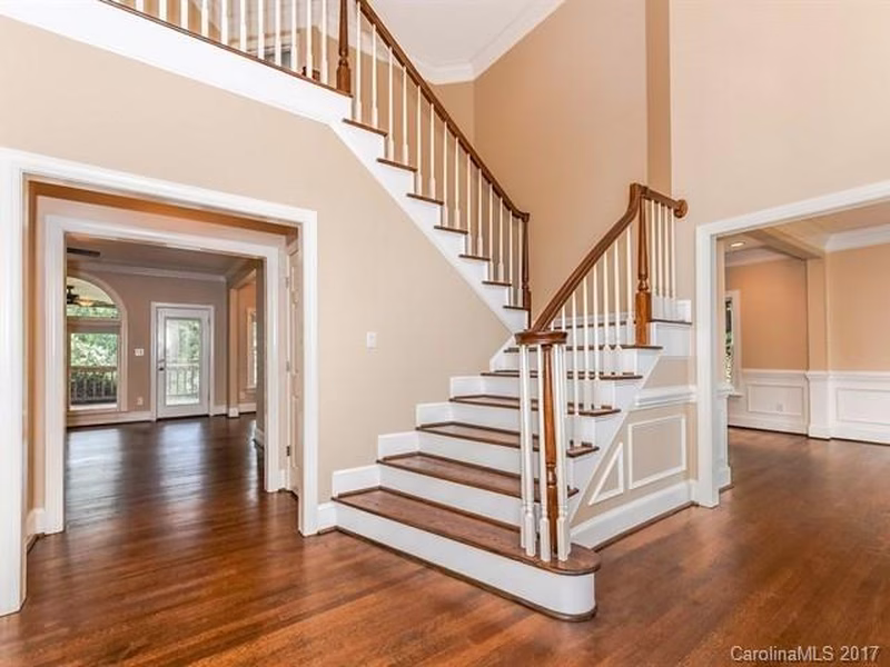 Property image 3 at 609 River Oaks Lane, Charlotte, NC 28226