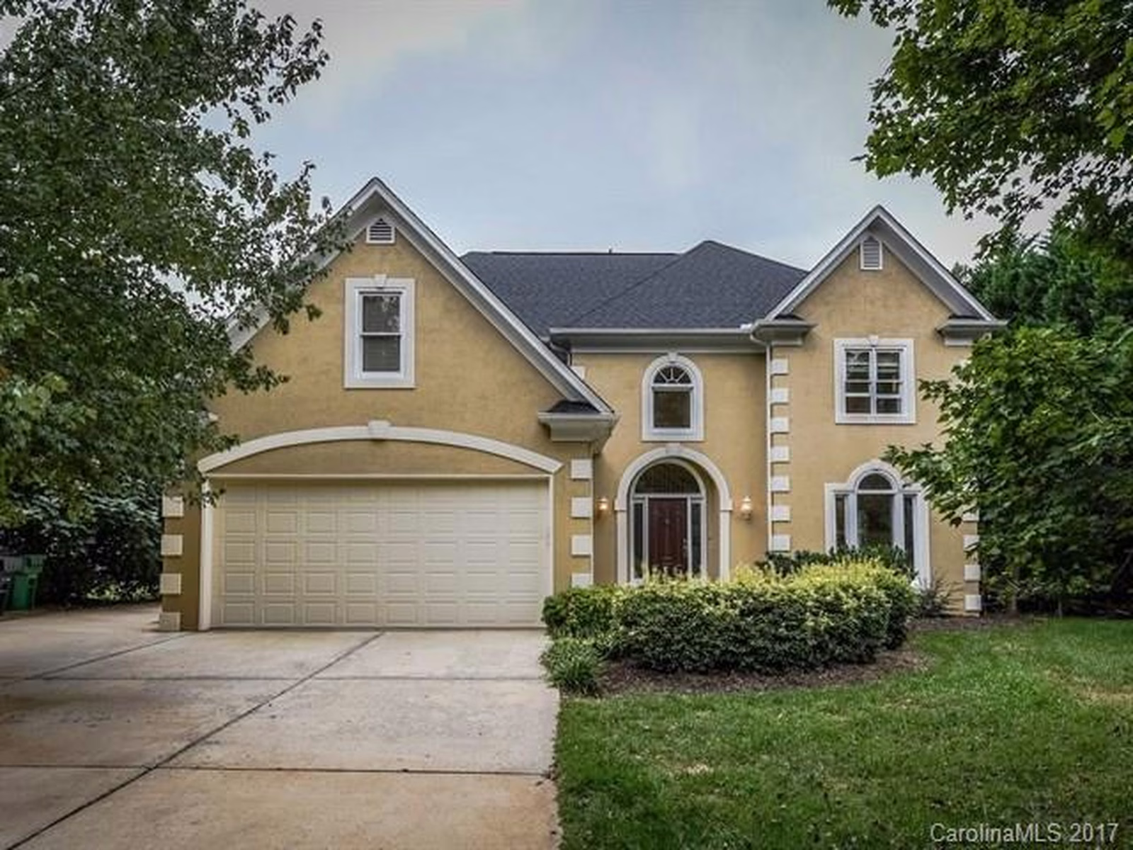 Property image 1 at 609 River Oaks Lane, Charlotte, NC 28226