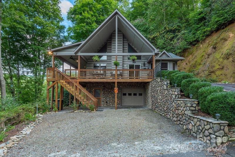 21 Shady Side Drive