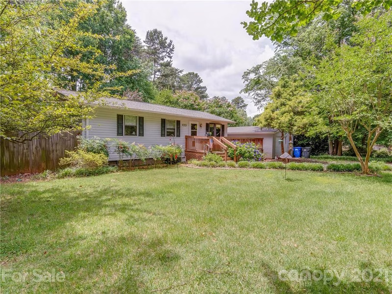 Property image 2 at 135 Pine Bluff Drive, Mooresville, NC 28117
