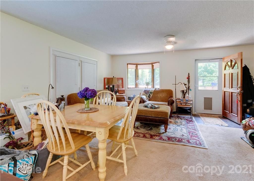 Property image 4 of 135 Pine Bluff Drive in Holiday Harbor, Mooresville, NC 28117
