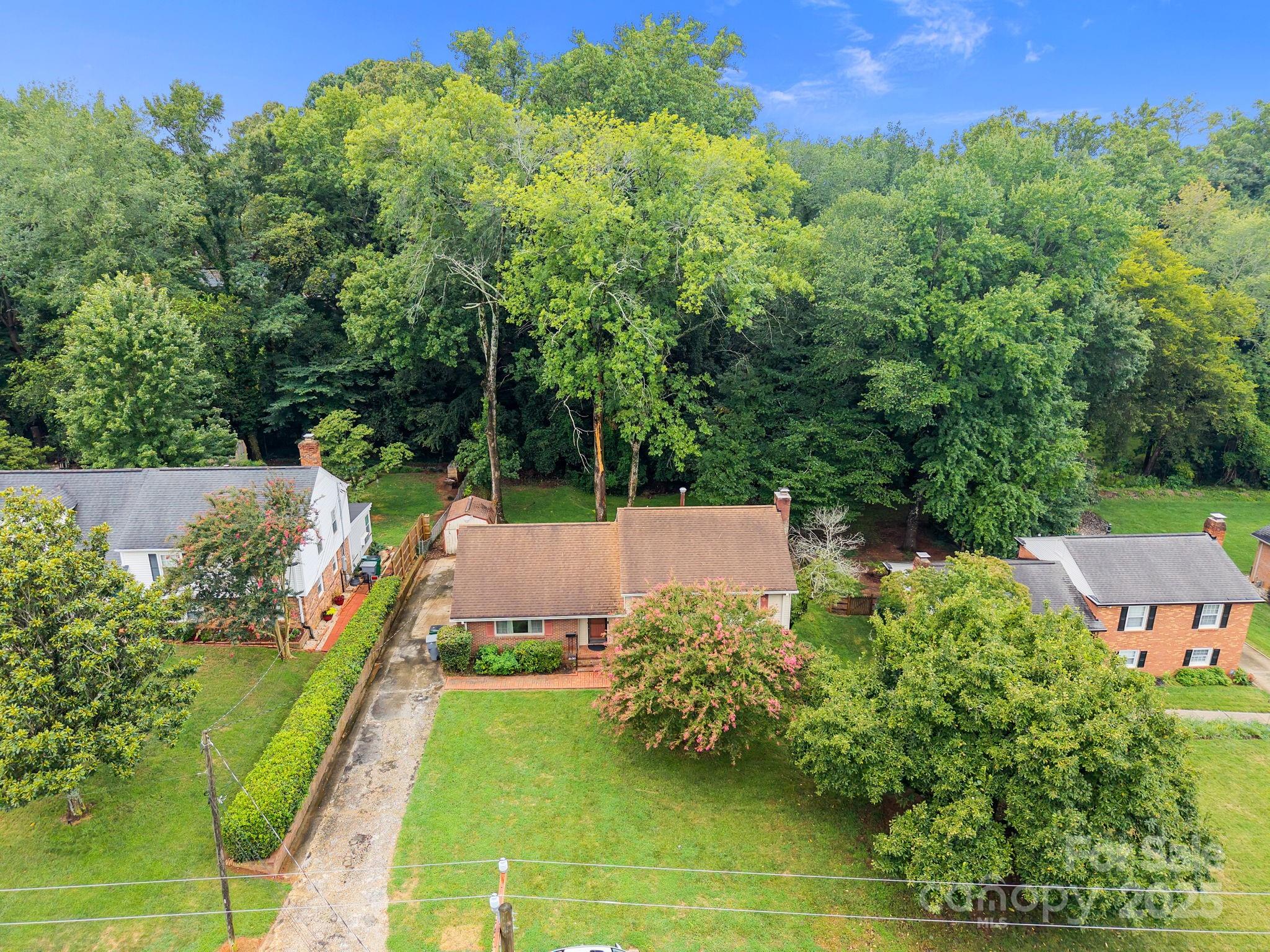 Property image 4 of 3130 Spring Valley Road in Spring Valley, Charlotte, NC 28210