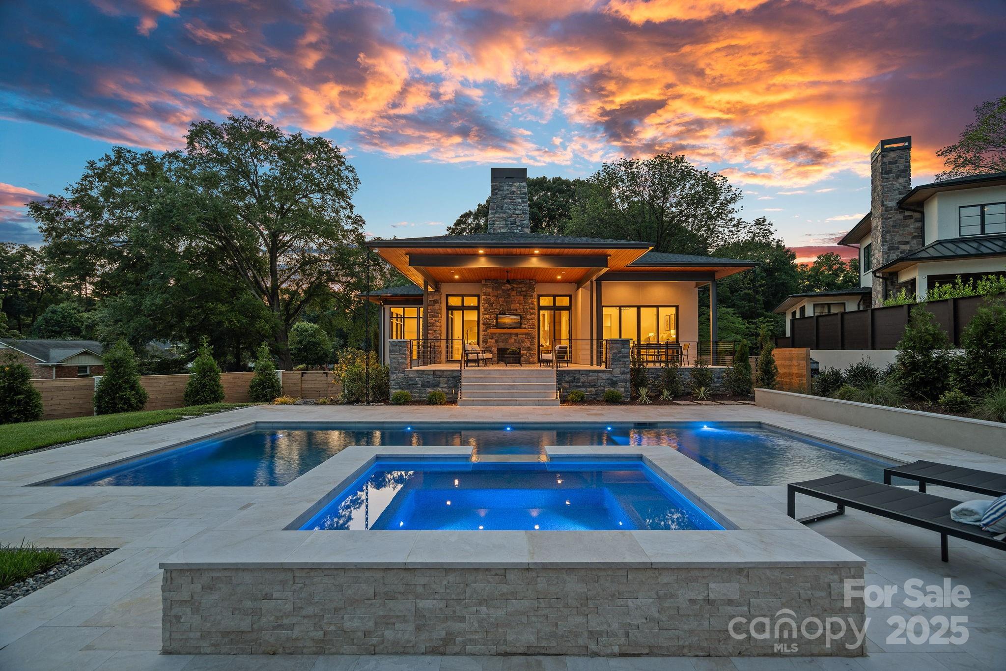 Property image 2 of 639 Edgemont Road in The Cloisters, Charlotte, NC 28211