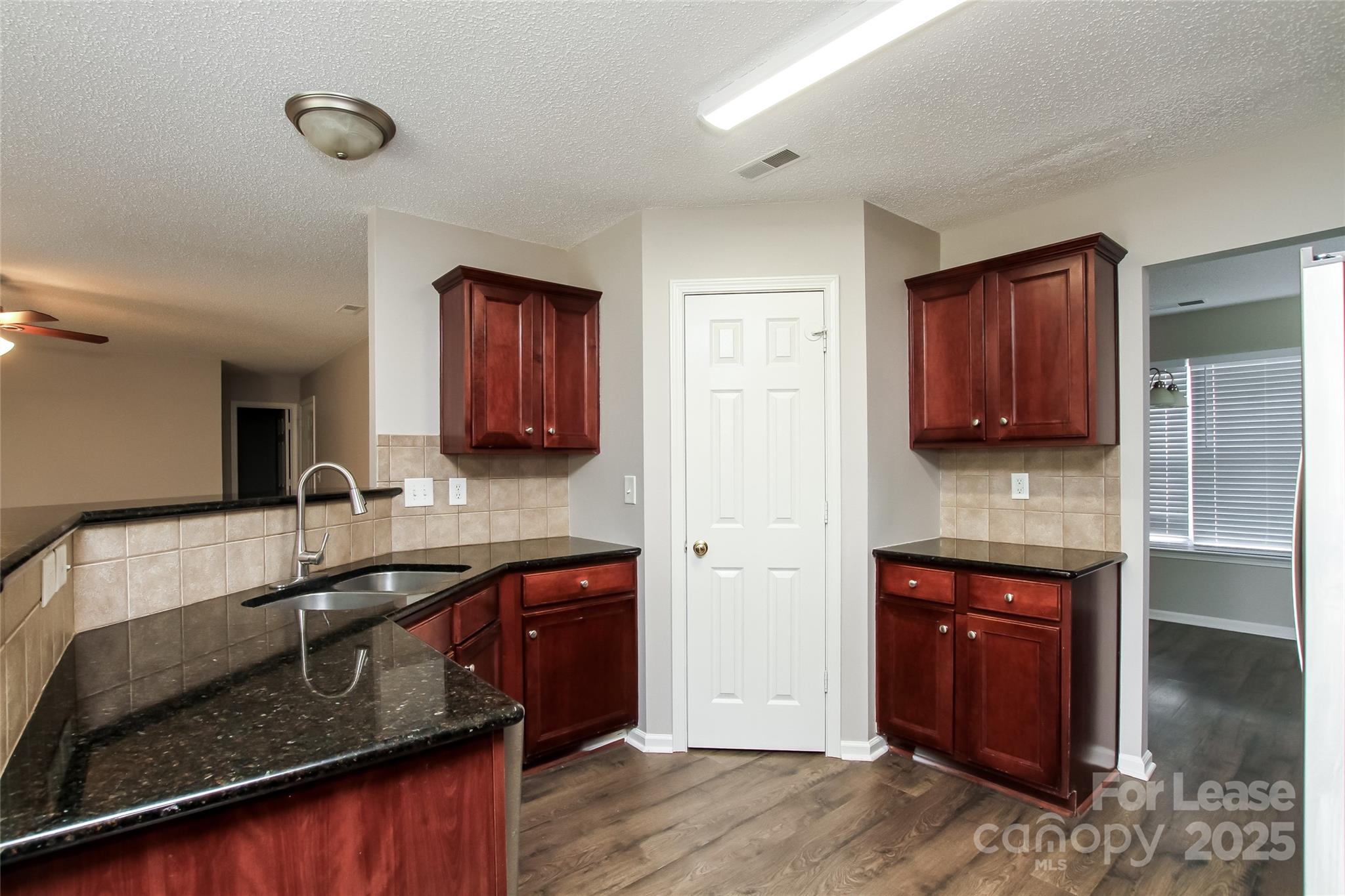 Property image 3 of 2232 Wexford Way in Taras Trace, Statesville, NC 28625