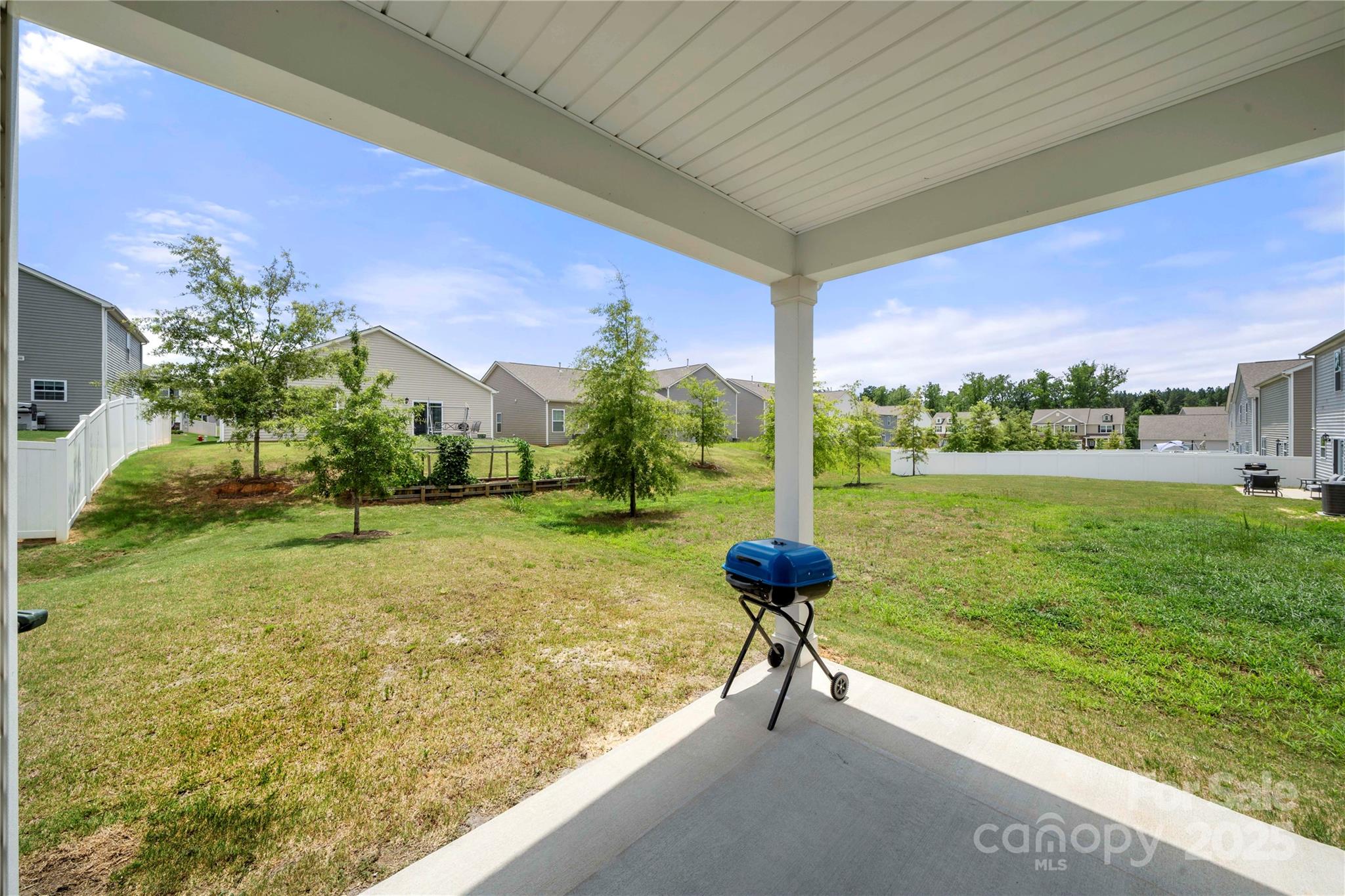 Property image 5 of 9037 Remnick Drive in Nolen Farm, Gastonia, NC 28056