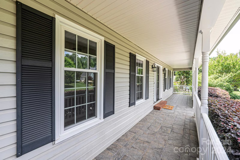 Property image 5 at 4044 Pinecrest Drive, Hickory, NC 28601