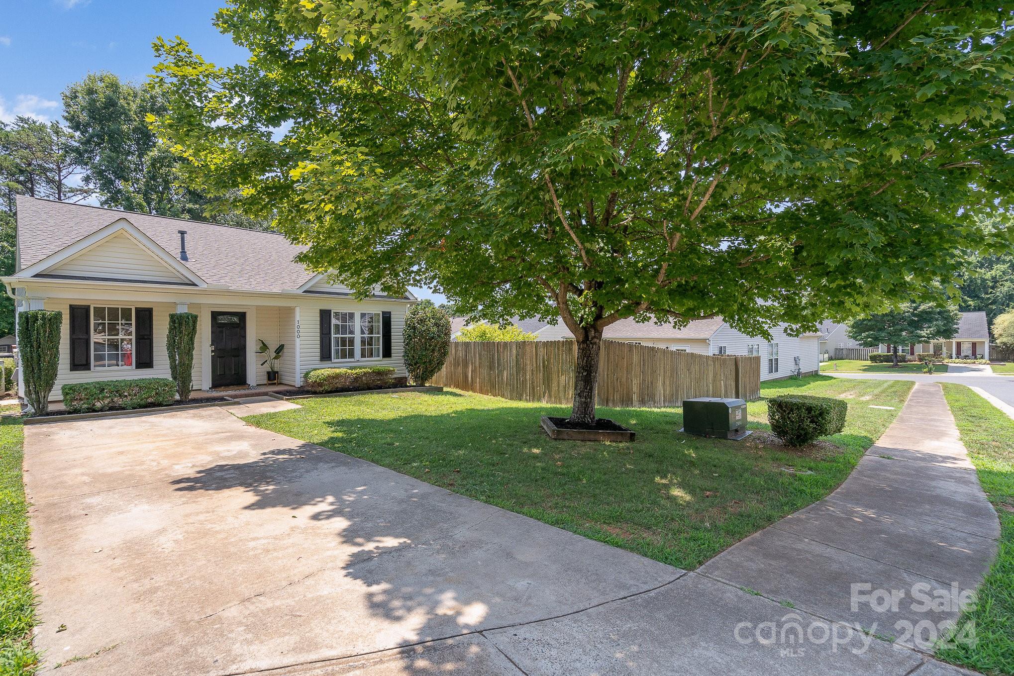 Property image 2 of 1000 Washburn Court in Meriwether, Monroe, NC 28110