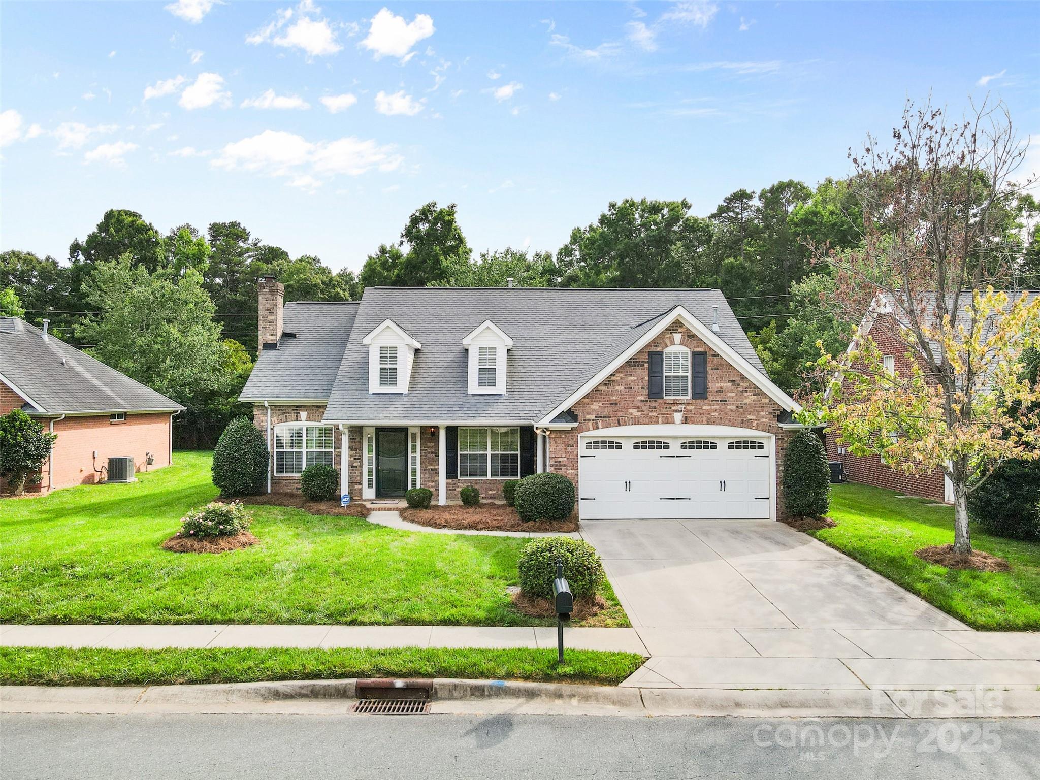Property image 2 of 5707 Sustar Drive in Crooked Creek Estates, Monroe, NC 28110