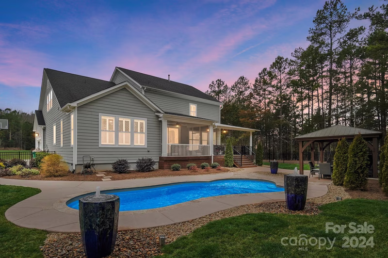 2409 Madeira Circle