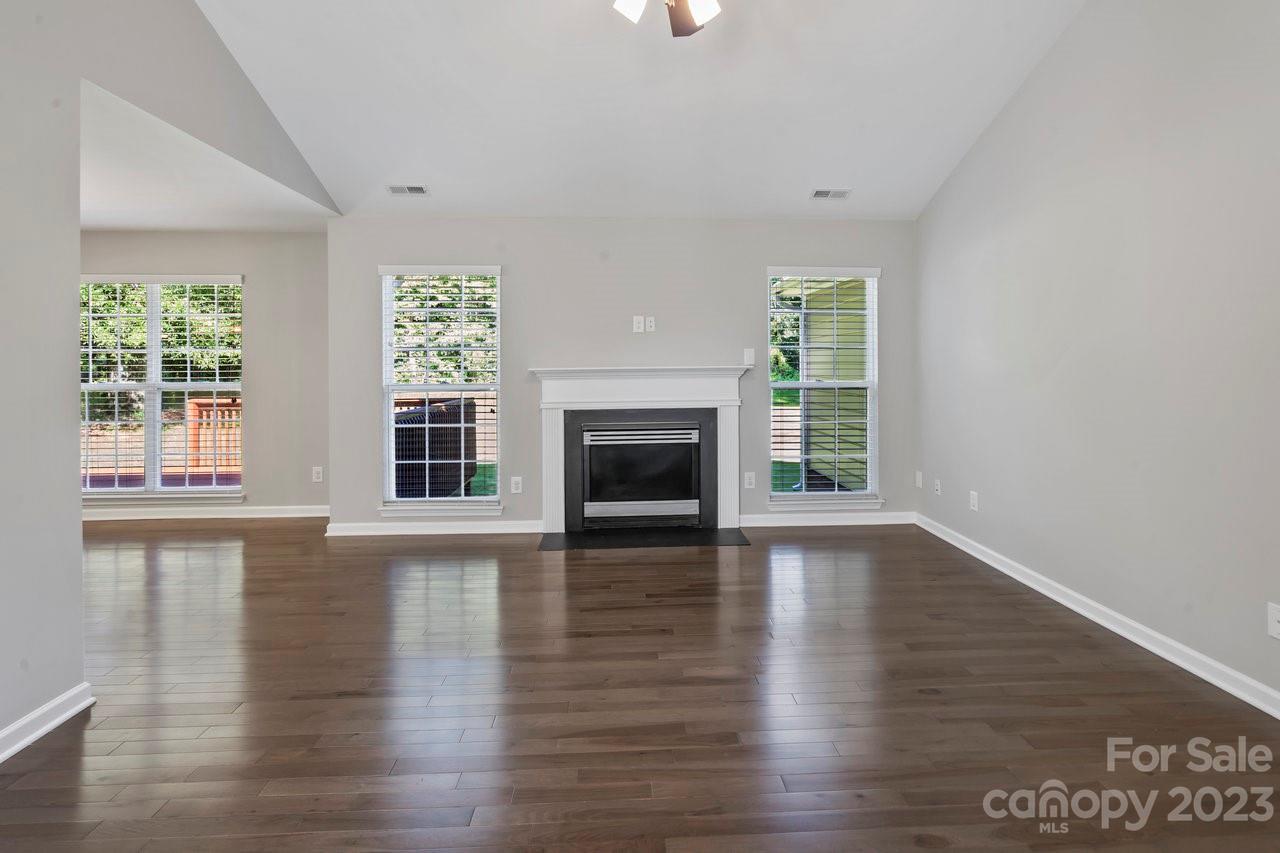 Property image 3 of 6127 Colchester Lane in Buckingham, Matthews, NC 28104