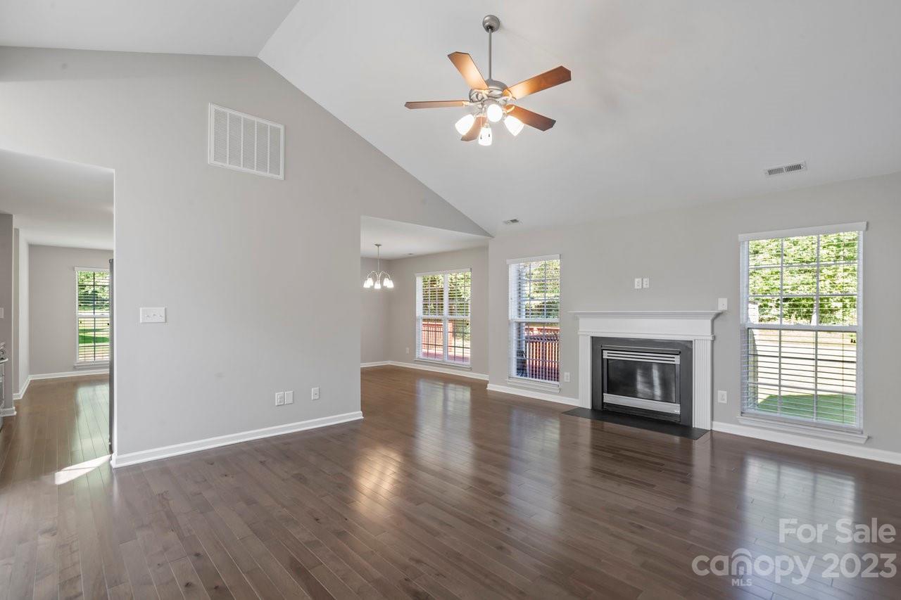 Property image 4 of 6127 Colchester Lane in Buckingham, Matthews, NC 28104
