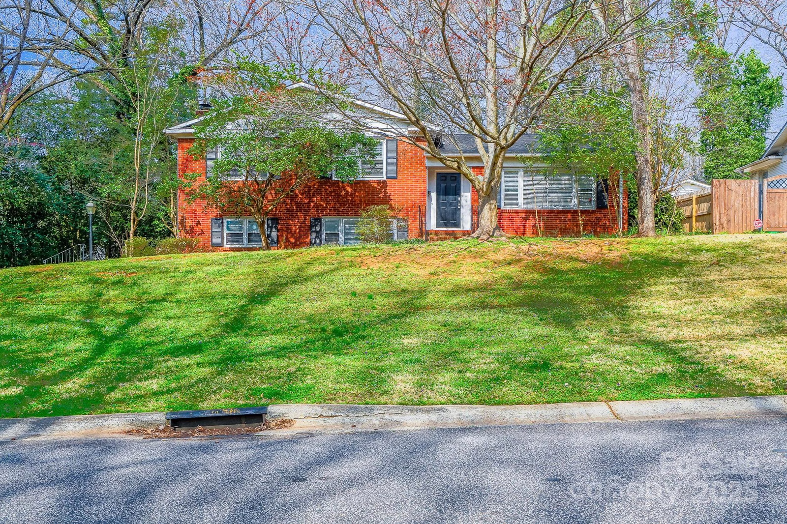 Property image 1 at 5536 Seacroft Road, Charlotte, NC 28210