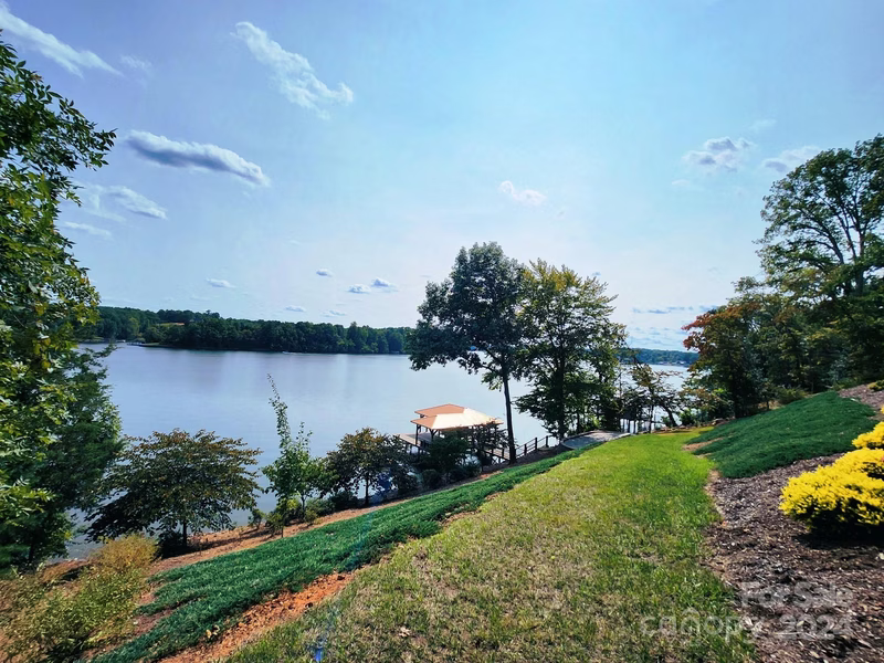 Property image 4 at 6151 Plantation Pointe Drive, Granite Falls, NC 28630