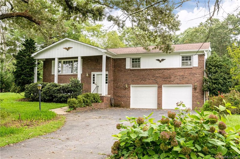 208 Applecross Lane