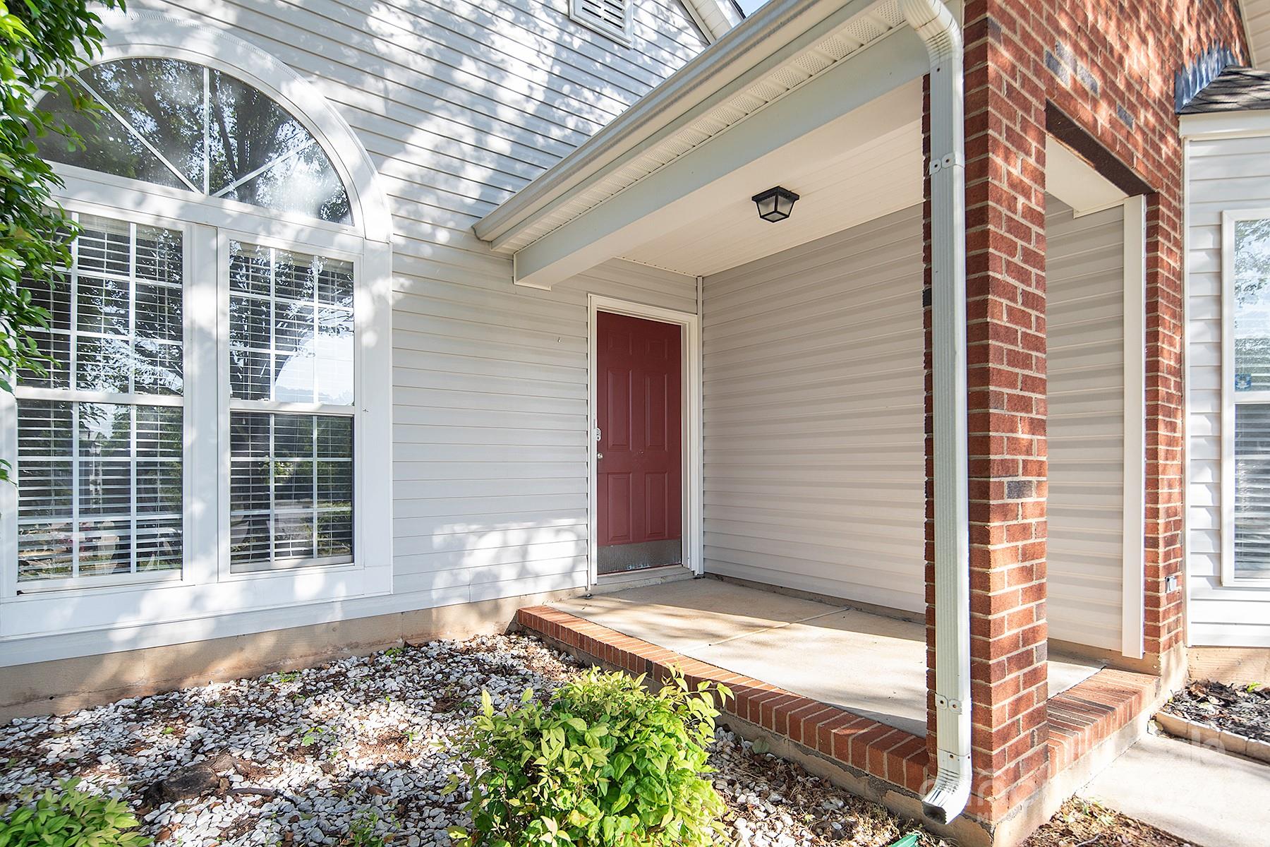 Property image 2 of 9903 Peppermint Lane in Turtle Rock, Charlotte, NC 28215