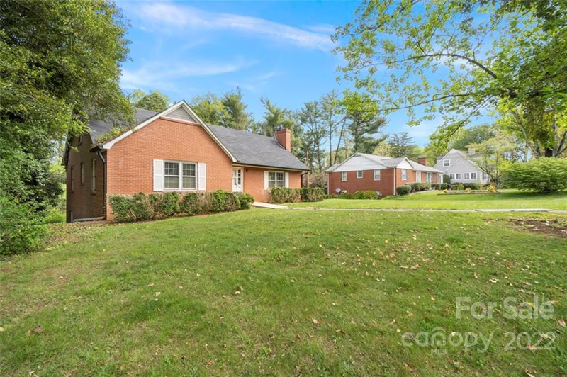 Property image 2 at 476 Summit Avenue, Statesville, NC 28677