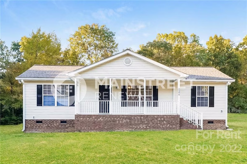 5206 Greenwood Lane