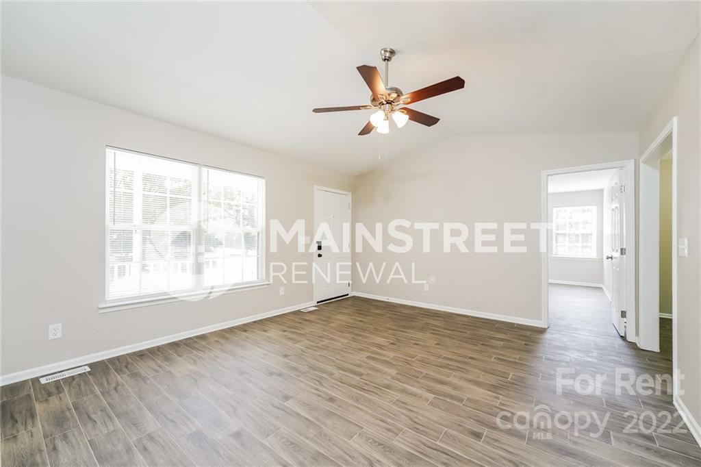 Property image 4 of 5206 Greenwood Lane in Hampton Meadows, Monroe, NC 28110