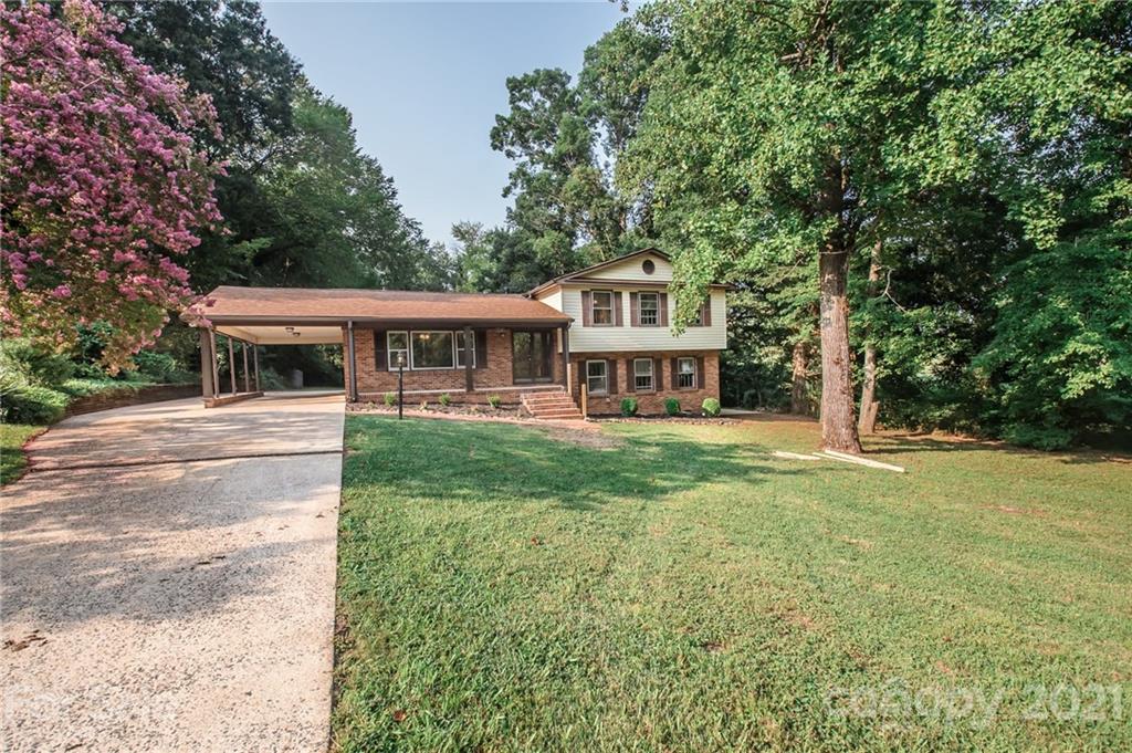 Property image 2 of 114 Larch Road in Westcliffe, Salisbury, NC 28147