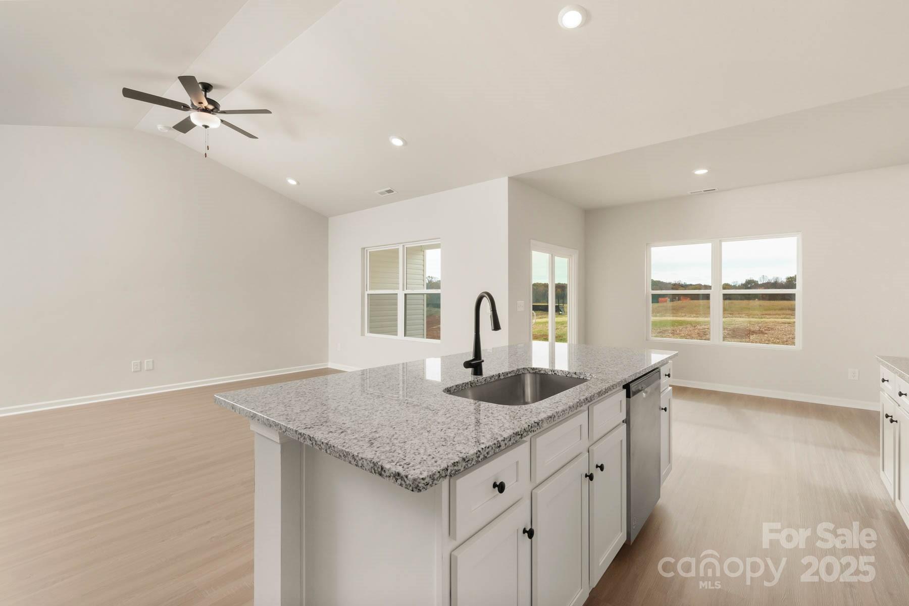 Property image 5 of 3375 Fox Hall Drive in Stagecoach Station, Gastonia, NC 28052