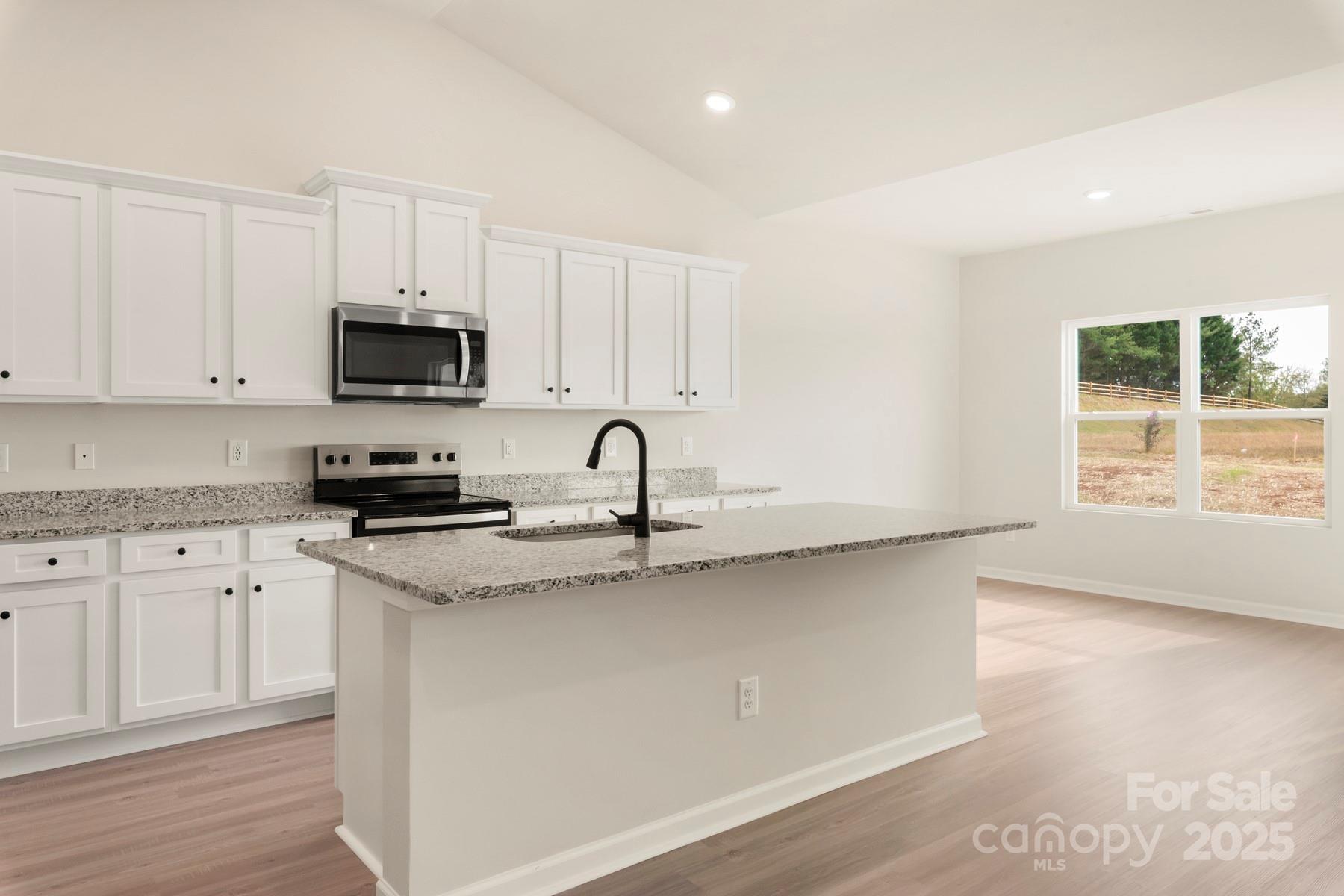 Property image 4 of 3336 Fox Hall Drive in Stagecoach Station, Gastonia, NC 28052