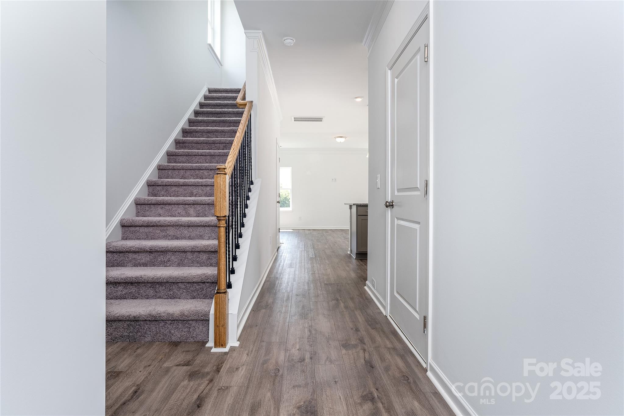 Property image 2 of 1237 Langston Lane in Country Club Village, Salisbury, NC 28144