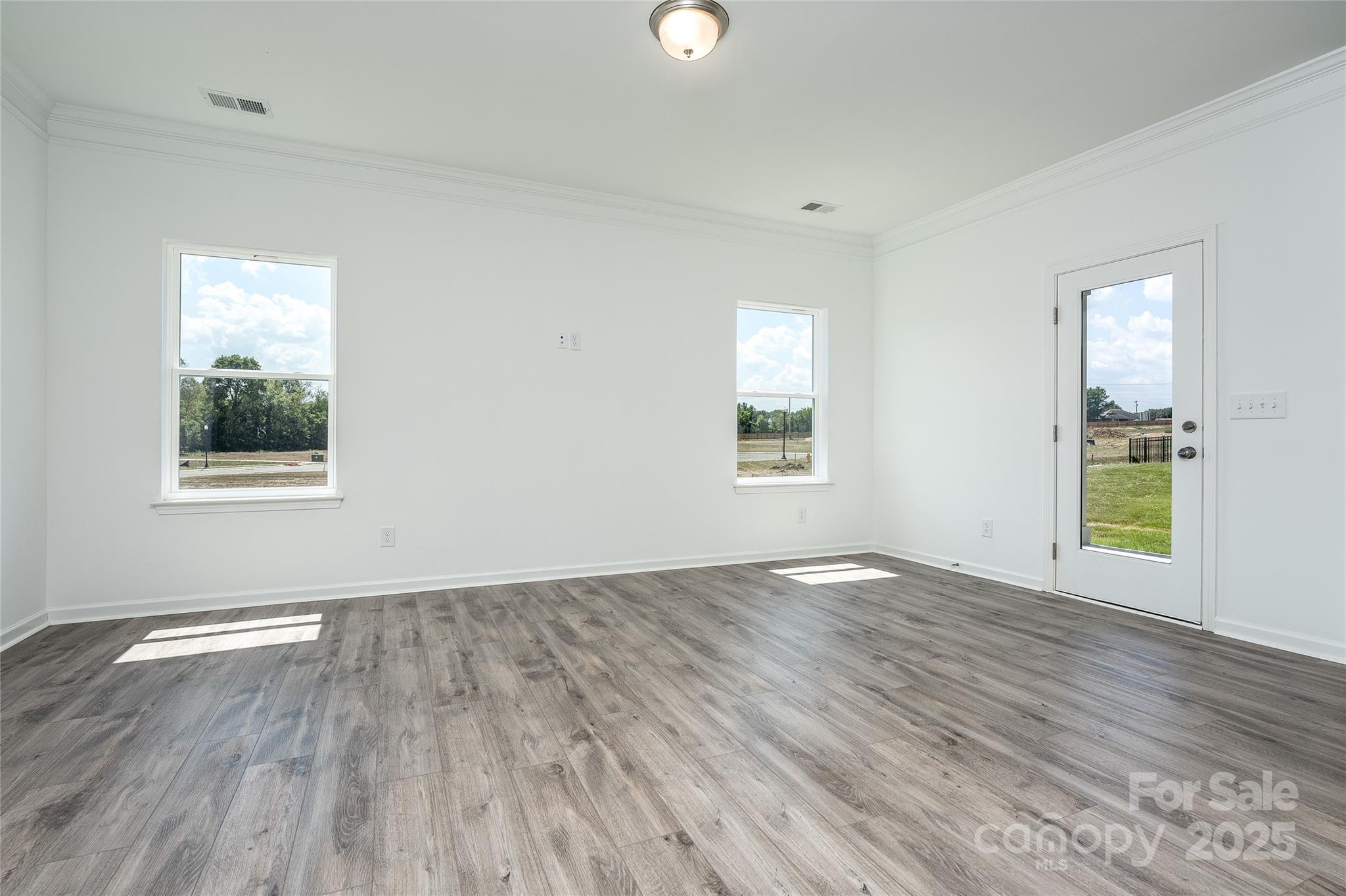 Property image 4 of 1237 Langston Lane in Country Club Village, Salisbury, NC 28144