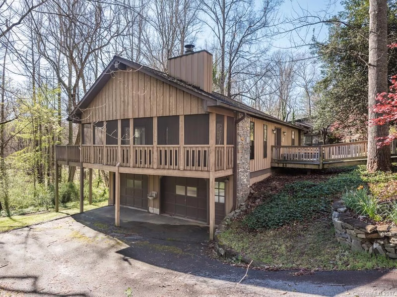 Property image 2 at 3016 Chestnut Tree Road, Hendersonville, NC 28792