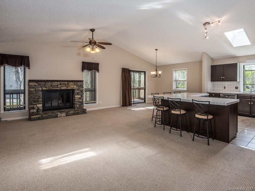 Property image 5 of 3016 Chestnut Tree Road in Hickory Hill, Hendersonville, NC 28792
