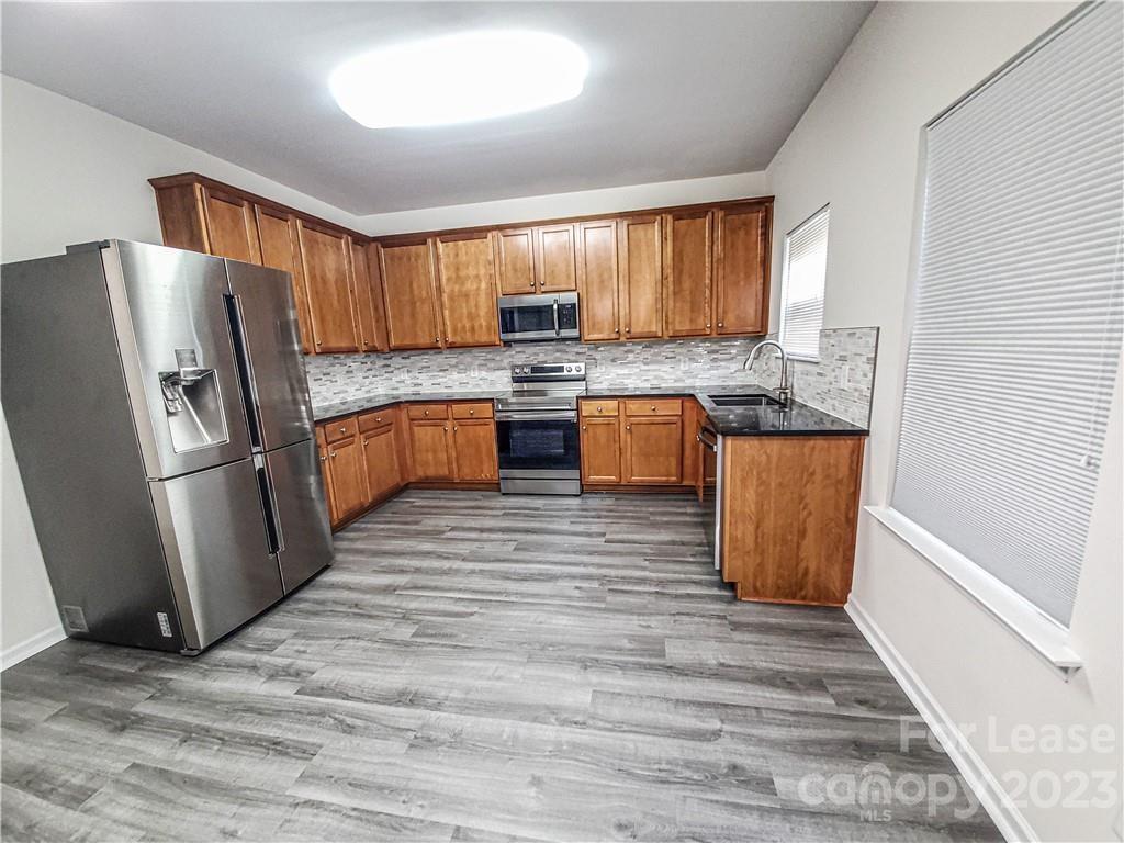 Property image 3 of 702 Perth Drive in Villages of Wesley Chapel, Monroe, NC 28110