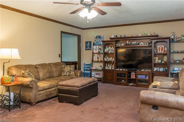 Property image 3 of 3001 Chestnut Tree Road in Hickory Hill, Hendersonville, NC 28792