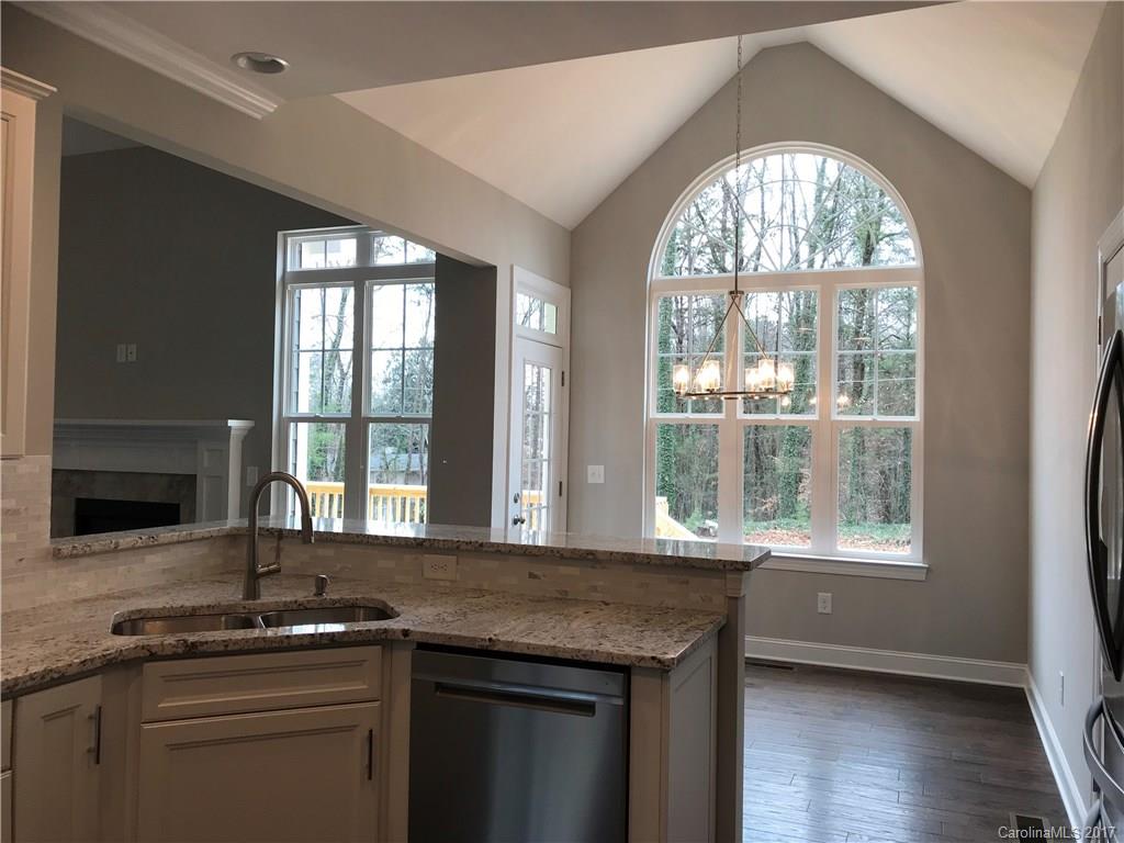 Property image 5 of 237 Woodstream Circle in Norman Woods, Mooresville, NC 28117