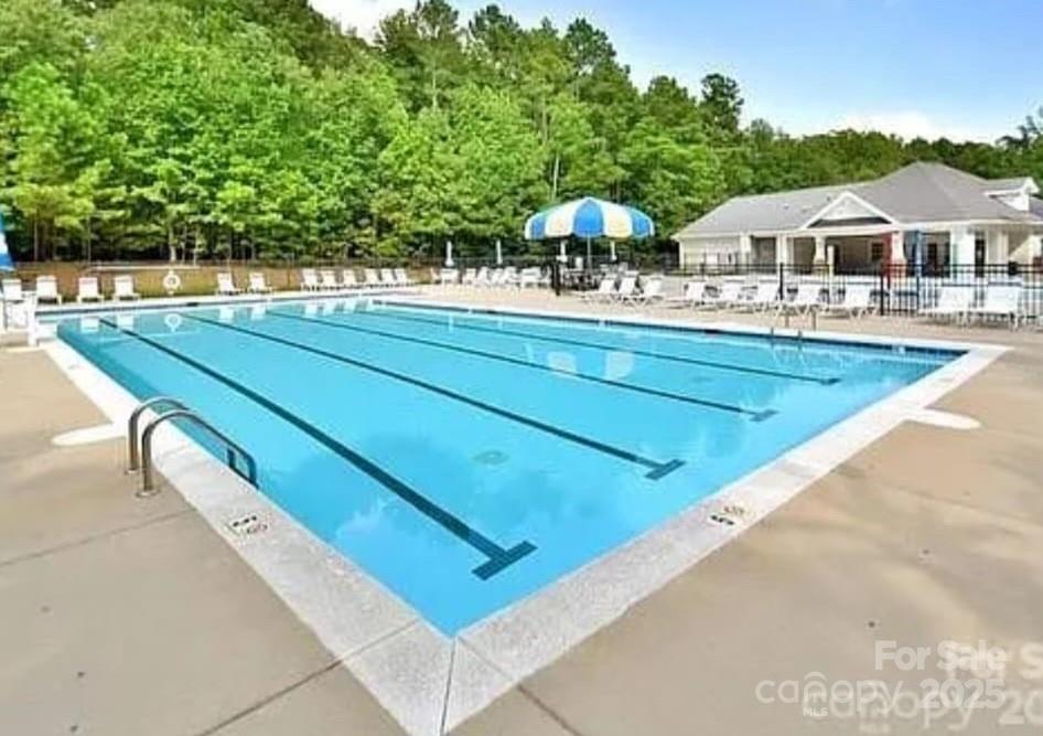 Property image 3 of 2015 Savannah Hills Drive in Matthews Grove, Matthews, NC 28105